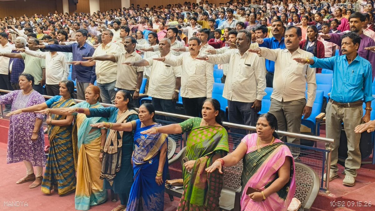 MandyaPolice's tweet photo. ಈ ದಿನ ಮಂಡ್ಯದ ಅಂಬೇಡ್ಕರ್ ಭವನದಲ್ಲಿ ವಿವಿಧ ಇಲಾಖೆಗಳ ಸಹಯೋಗದೊಂದಿಗೆ ಆಯೋಜಿಸಲಾಗಿದ್ದ ಅಂತರರಾಷ್ಟ್ರೀಯ ಪ್ರಜಾಪ್ರಭುತ್ವ ದಿನಾಚರಣೆ ಹಾಗೂ ಜಿಲ್ಲಾ ಮಟ್ಟದ ಯುವ ಸಂಸತ್ತು ಸಭೆಗೆ ಮಾನ್ಯ ಜಲಸಂಪನ್ಮೂಲ ಹಾಗೂ ಜಿಲ್ಲಾ ಉಸ್ತುವಾರಿ ಸಚಿವರಾದ ಶ್ರೀ ಎನ್. ಚಲುವರಾಯಸ್ವಾಮಿ ರವರು ಚಾಲನೆ ನೀಡಿದರು.ಕಾರ್ಯಕ್ರಮದಲ್ಲಿ ಜಿಲ್ಲಾಧಿಕಾರಿಗಳು, https://t.co/HoFXtWjbL8