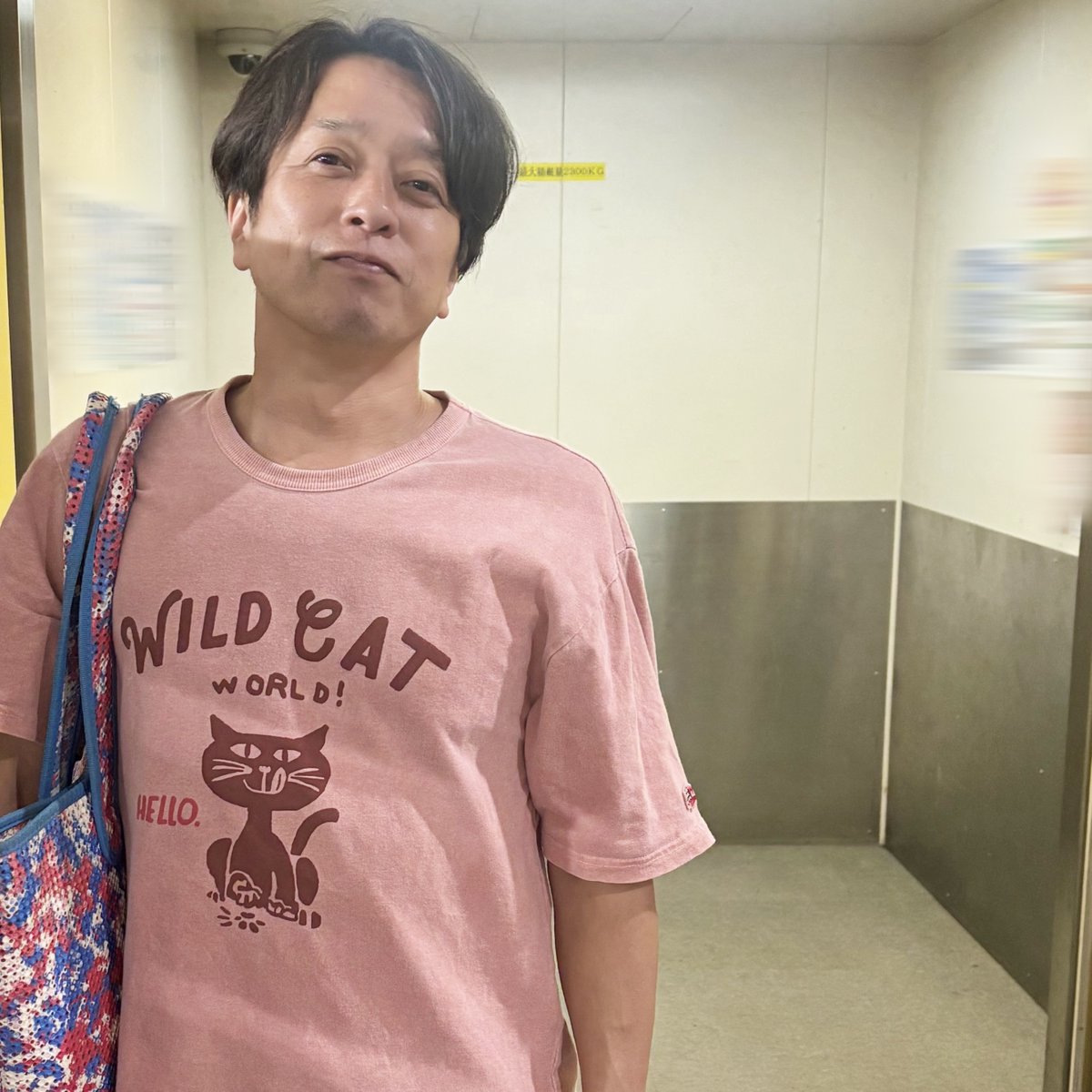 SHINKANSENinfo's tweet photo. 『髑髏城の七人 LAST STAND』 
製作発表会見の生配信が決定しました。
　
◎いつ？：9/17(木)正午から！
◎どこで？：新感線公式Youtubeチャンネルで！
◎この写真は？：「会見がんばってくださいね」に対しての不安そうなサンボさん
　
《登壇予定》
早乙女太一　塩野瑛久　藤岡真威人　早乙女友貴　柚香光　片岡千之助　桜井日奈子　近藤頌利　河野まさと　木村了　浜中文一　粟根まこと　山口馬木也　中島かずき　いのうえひでのり
　
▼公式ブログ▼
https://t.co/iZ4DDlPNwt