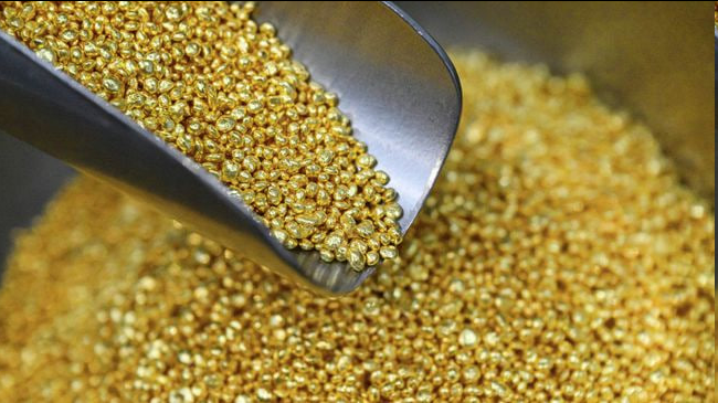 SputnikInt's tweet photo. 🇨🇳 China turns lithium waste into strategic gold

China has launched the world's first 500-tonne production line to extract rubidium and caesium from lithium waste in Jiangxi province, achieving stable production, the Chinese Academy of Sciences reported.

🔶  Rubidium and caesium are critical for aerospace, quantum computing, biomedicine, and new energy

🔶  They don't exist as independent minerals — they're locked in low-grade lithium ores and brines, making extraction extremely difficult

🔶  China's new tower extraction system recovers over 98% of caesium and 95% of rubidium, with 99.9% purity

🔶  The technology cuts extractant use by 40% and equipment footprint by over 50%

China already dominates global rubidium resources — with five production lines and around 3,000 tonnes of annual capacity.