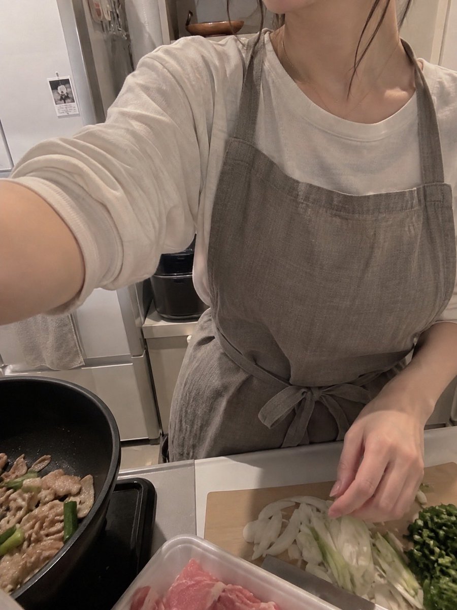 chw5lv's tweet photo. かなえです❤︎
朝と夜にここでつぶやきます
料理は好きだけど手抜きも得意な、ゆるい主婦です
仲良くしてくれたら嬉しいな☺️
#人妻 #裏垢女子 https://t.co/mCwWkN3uu5