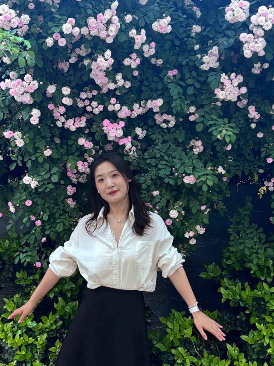 Nouriej0's tweet photo. 听说X是树洞   树洞是聊隐私吗？怎么没人跟我聊聊？我很差？ https://t.co/CB3tsu9zmS