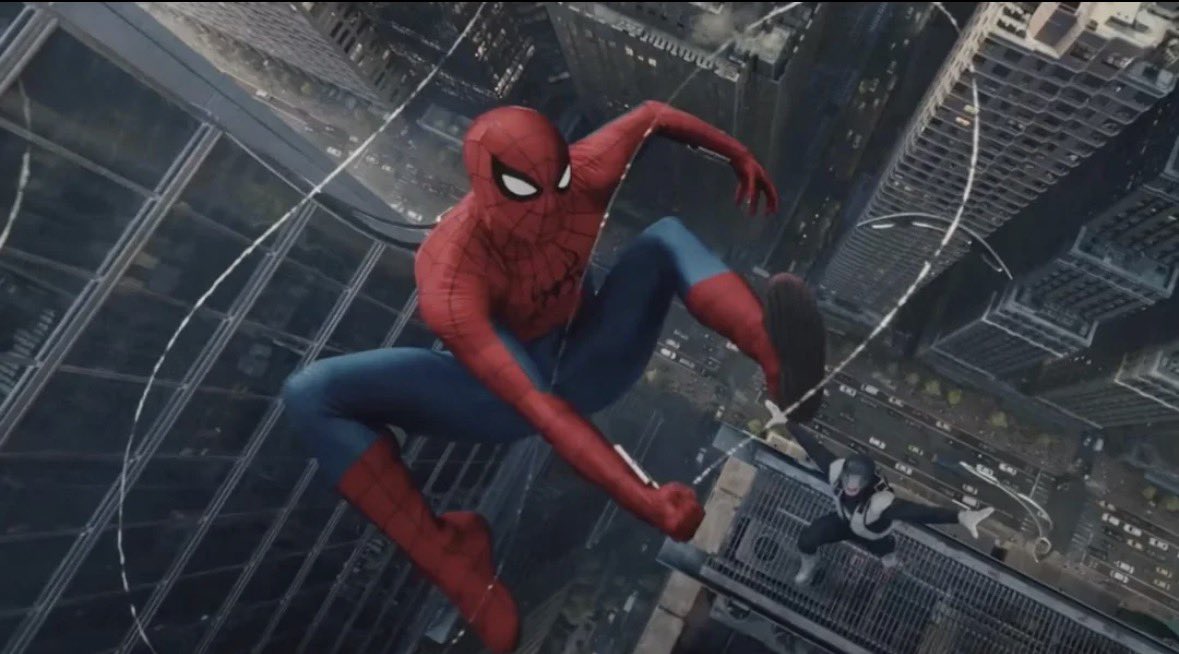 emmywayne64's tweet photo. Lmao I just realised BND is the first spider-man MCU movie where he’s kept the same suit throughout the entire movie https://t.co/sy8JlyghAn