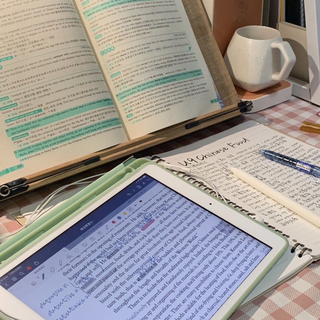 SammyBiorkcvb's tweet photo. Learning a new language opens doors to new worlds—10 mins of daily practice beats cramming. Start small, stay consistent!， https://t.co/KhsKFsqNPw