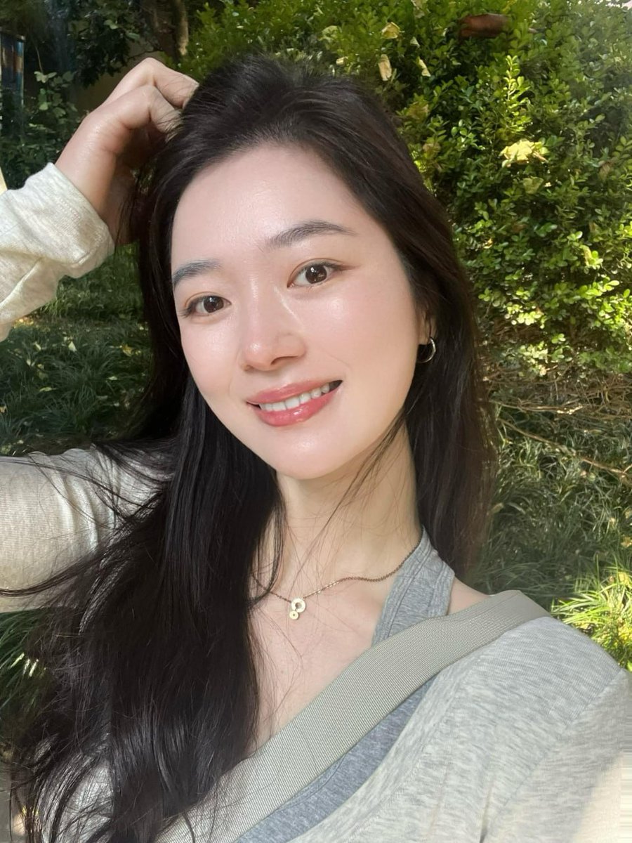 totae60n's tweet photo. 我确定我真诚  不知道 有没有看对眼的 可聊聊  生活苦短 及时行乐。。 https://t.co/gXMM9ZzaVy
