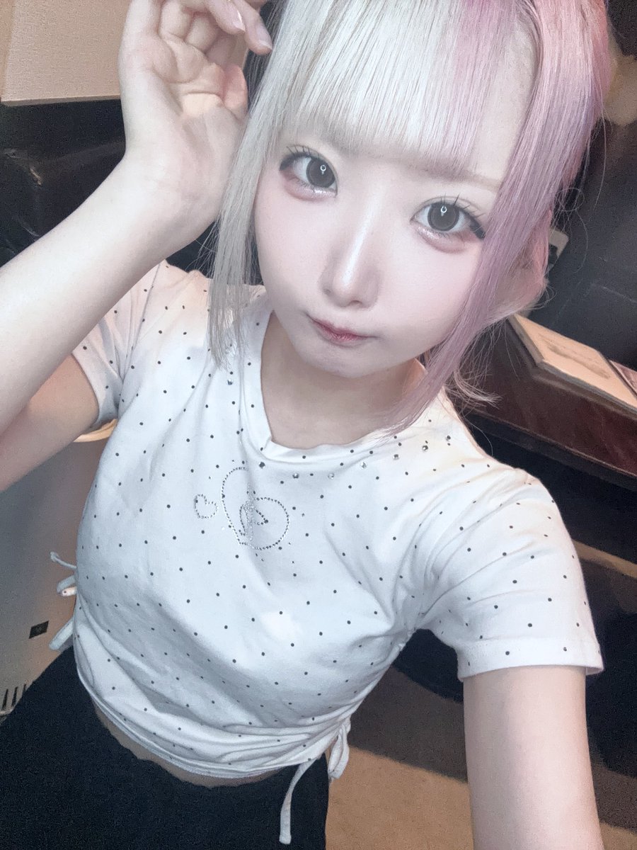 niania_TT's tweet photo. しゅっきん🤩🤩🤩
しふくにしたよーみんなきてねーーーーーー
ぜったいに、きてねー！！！
きてほしいです https://t.co/eaCX0fcgff