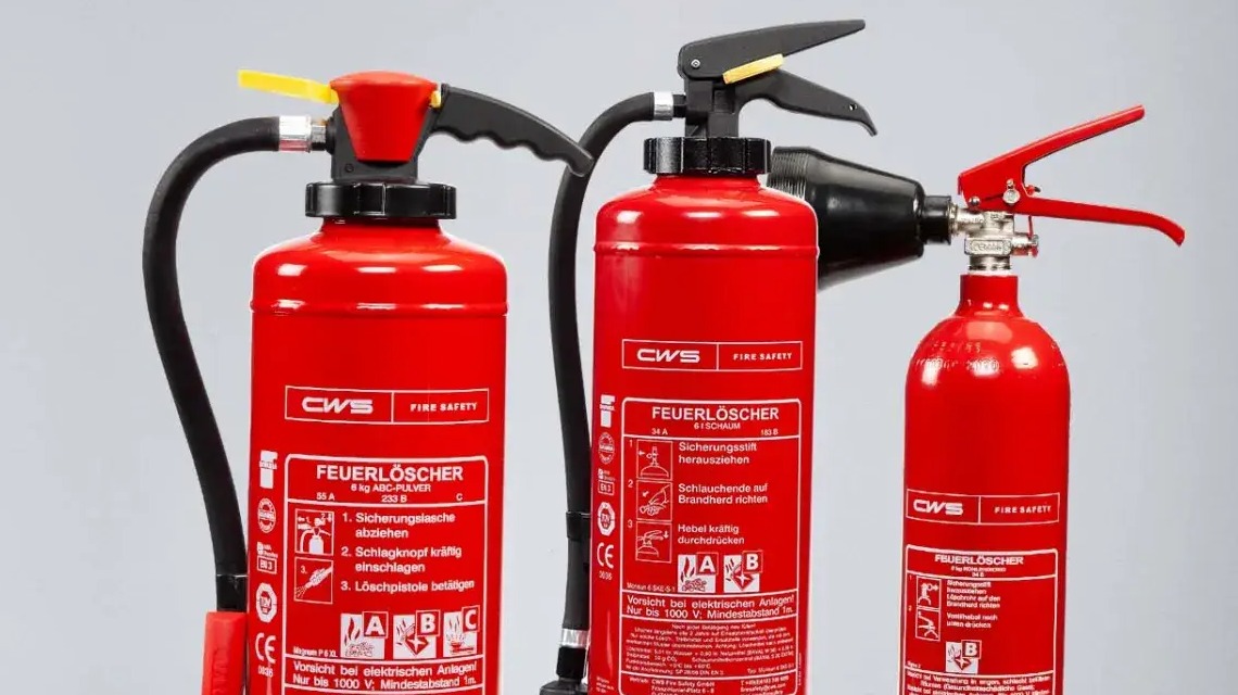 letacart's tweet photo. Every home and workplace needs a fire extinguisher.

Choose from 1kg, 2kg, 6kg, 9kg, 25kg &amp; 50kg dry powder models ready when you need them most.
Don’t risk it. Stay safe.

Better safe than sorry.