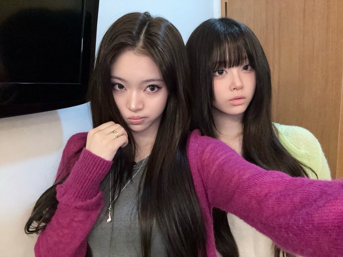 ouuxee's tweet photo. 260915 플러스챗 #김유나

다들 봤나아~? 기대 마니 해주세요 ㅎㅎ ♥
오늘두 조은 하루 보내자아🤌🤌

#키비츠 #Keyveatz #김유나 #KiMYUNA https://t.co/6CSY8cH50t