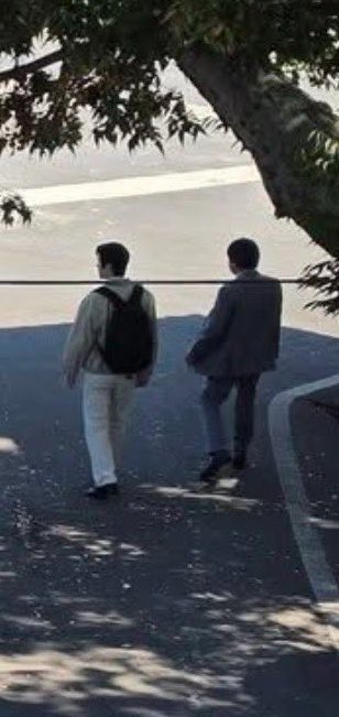 seonho_pics's tweet photo. Their tiki-taka will be sooo good 🤣🤣

Youngjin : "what changed her (seunghee)?? the only difference between then and now is you ... don't tell me she.."

Jaerim : "...???"

Youngjin : "yeah there's no way. you're not her type. A reckless troublemaker who barges in without thinking" 

Jaerim : "wow, and here i thought you wanted me as your son-in-law..." 🤣🤣🤣LOL

#KimSeonHo #김선호 #MayTheCongressmanProtectYou