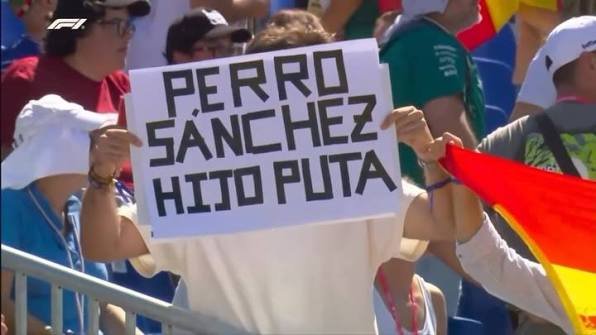 profsecundario's tweet photo. Llamar "hijo de puta" a Pedro Sánchez es, indudablemente, producto de una degradación personal, un desahogo impropio de cualquier persona que se tenga por educada. Y no porque sea el presidente (que él más que nadie debería sentir que el insulto le viene, también, conceptuado en el sueldo), sino porque tal expresión solo demuestra que uno ha rendido definitivamente sus argumentos, que ha entregado sus armas racionales y ha sucumbido a la vulgaridad pasional. 

Esto es así. Pero llamar "hijo de puta" a Pedro Sánchez se ha vuelto inevitable. El "hijo de puta" es el peaje que se nos ha hecho obligatorio a muchos españoles para poder transitar por los caminos oscuros y retorcidos a los que nos ha llevado la política del líder socialista. Cuando Sánchez promete acabar con la politización de la justicia y convierte al Tribunal Constitucional o a la Fiscalía General en un órgano más de su gobierno; cuando dice que no pactará con Bildu y hace del pacto con Bildu su nexo más sólido con el Parlamento; cuando declara que no habrá amnistía a los golpistas catalanes y al rato hace de la ley de amnistía su bandera política; cuando en su discurso de investidura amenaza con levantar un muro entre españoles; cuando se desinhibe de apagones, descarrilamientos, riadas o invasiones; cuando ha hecho de la resistencia en el cargo su única brújula moral... Poco más hay que decir de Pedro Sánchez salvo que es un hijo de puta. 

No querríamos decirlo. En absoluto. Esas palabras, repito, nos degradan como personas y nos empeoran como sociedad. Pero llamar "hijo de puta" a Pedro Sánchez es lo único que nos queda cuando un presidente del gobierno ya no atiende a razones, cuando la realidad ya no le toca ni le alude, venga de un juez, de la Policía, de la Guardia Civil o de simples ciudadanos que ven su país como un edificio desmoronándose al que han cerrado todas las puertas, al que se ha negado toda posible solución. Lo que nos faltaba era esa "Ley de Nietos" que Sánchez quería imponer para que ni el voto nos sirviera para quejarnos, para poder perpetuarse definitivamente en La Moncloa como el emperador que siempre ha querido ser. El muy hijo de puta.