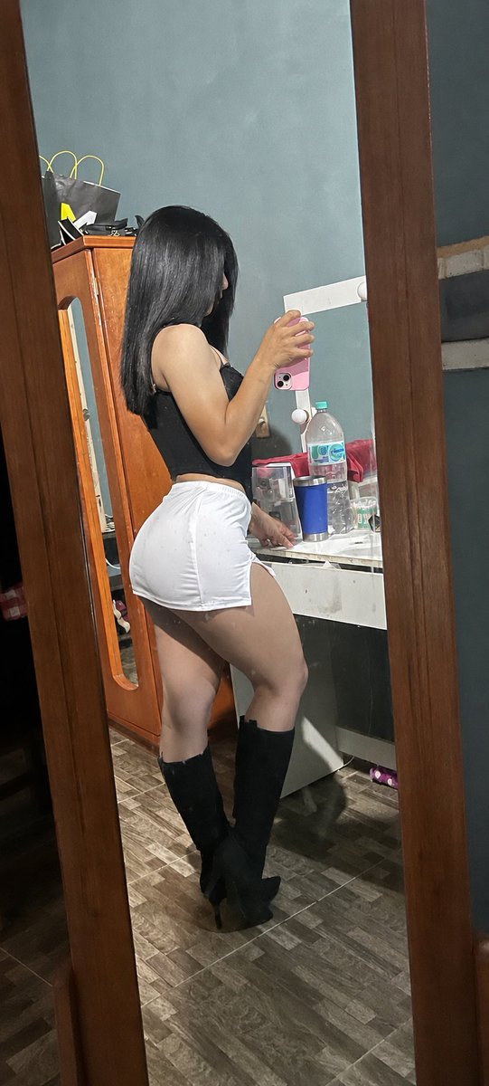 SofiaLopez30h9's tweet photo. Les gusta mi pequeño culito🥹 https://t.co/pHIOAMvfEH