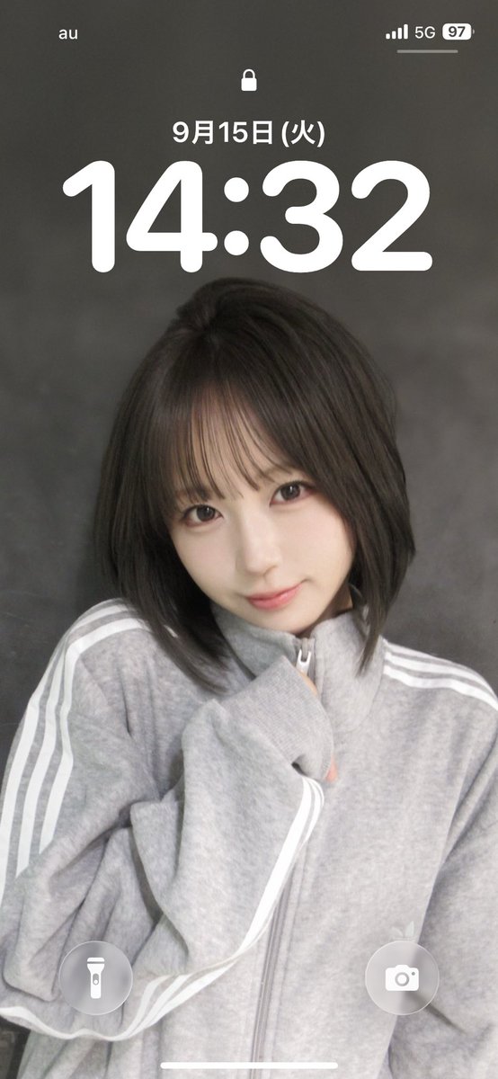 booGRRM's tweet photo. 過去の壁紙１位🥇
#なえなの https://t.co/mE35M7Q3i6