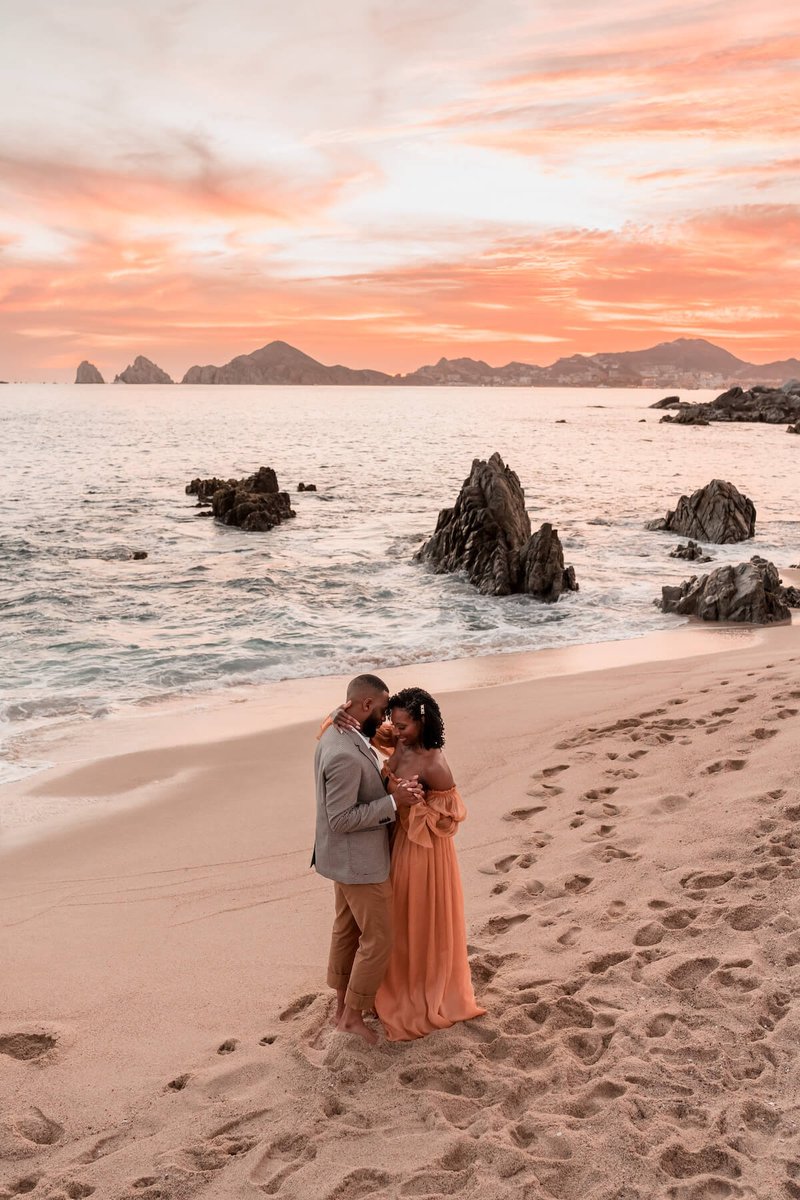 sandykim330682's tweet photo. I know you might be surprised that my first kiss didn't happen until I was 19, but given my environment, it took time https://t.co/GC29U6ayAm