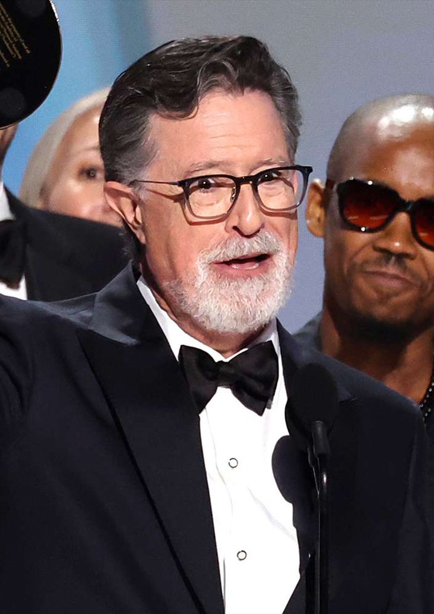 InternetH0F's tweet photo. 'The Late Show with Stephen Colbert' won its last Emmy for Best Variety Series despite the show being cancelled by CBS after 11 years

Colbert urges all Hollywood execs in attendance to hire his crew — “They will make your show better and your day easier" https://t.co/wsmI2OcsNI