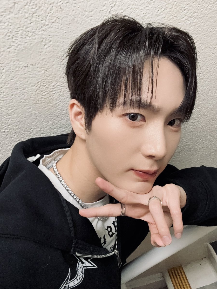 OmegaX_members's tweet photo. [#OX]

오늘 산호세 즐거웠어요!!
Have a good night!✌️😚

#OMEGA_X #오메가엑스
#케빈 #KEVIN https://t.co/CXM6n7Jwz4