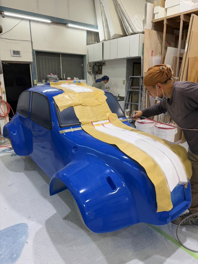 AkihiroHino's tweet photo. デカポリスのハーバードの車も制作中、その他レイトンの世界観の建物たち。 https://t.co/iWsDokOiBO