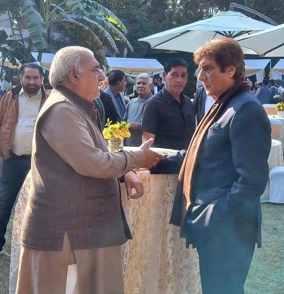 RajBabbar23's tweet photo. किसानों और युवाओं के हितैषी तथा हरियाणा के विकास के लिए निरंतर समर्पित @BhupinderShooda जी को जन्मदिन की हार्दिक शुभकामनाएँ।

आपकी रगों में स्वतंत्रता सेनानी का रक्त दौड़ता है। गुरुग्राम में अपने अनुभव के आधार पर मैं कह सकता हूँ कि हरियाणा को सचमुच एक और आज़ादी की आवश्यकता है। https://t.co/CxXrrUXAnb