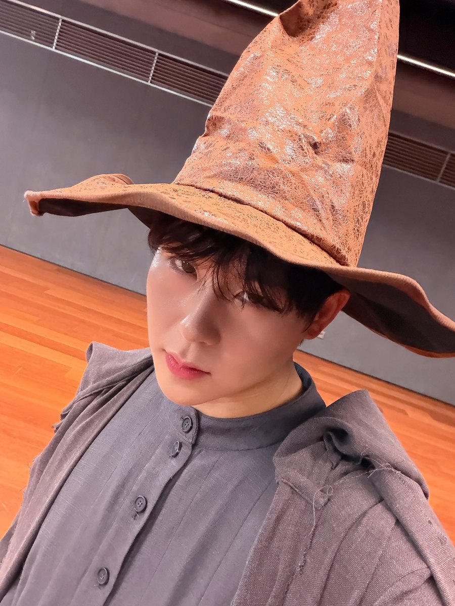 Jochooney's tweet photo. I might have you under my spell anytime. https://t.co/6q1F4ckA6v