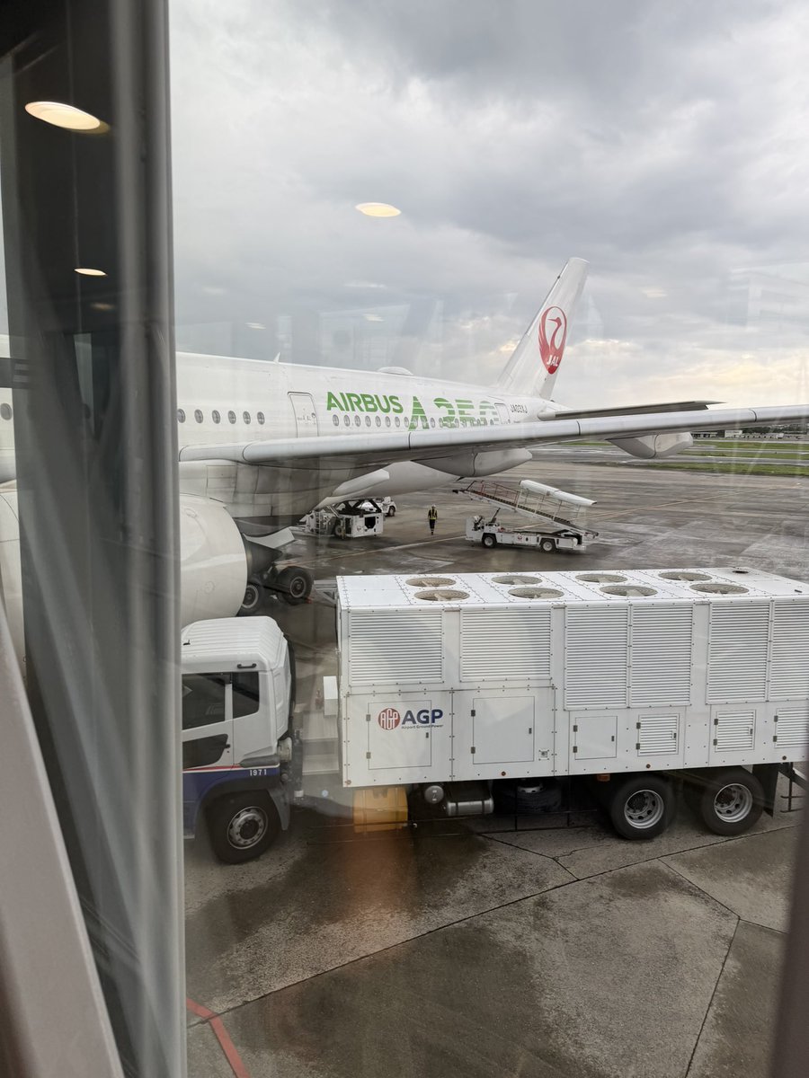 ReApexed's tweet photo. いってき！ https://t.co/nmMjzPsx7d
