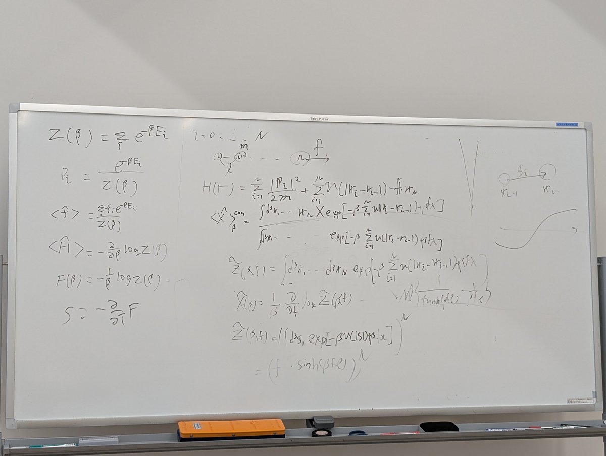 _chemtech's tweet photo. 9/15 9:00- 第4回田崎統計力学ゼミを開催しました
カノニカル分布を用いて、様々な系における比熱を求め、低温において、量子的な効果が現れることを確認しました
また、カノニカル分布の古典近似を用いて、鎖状高分子の弾性を導きました
その後、2原子分子の比熱から、古典近似の限界も確かめました https://t.co/a5dhmd7gtL