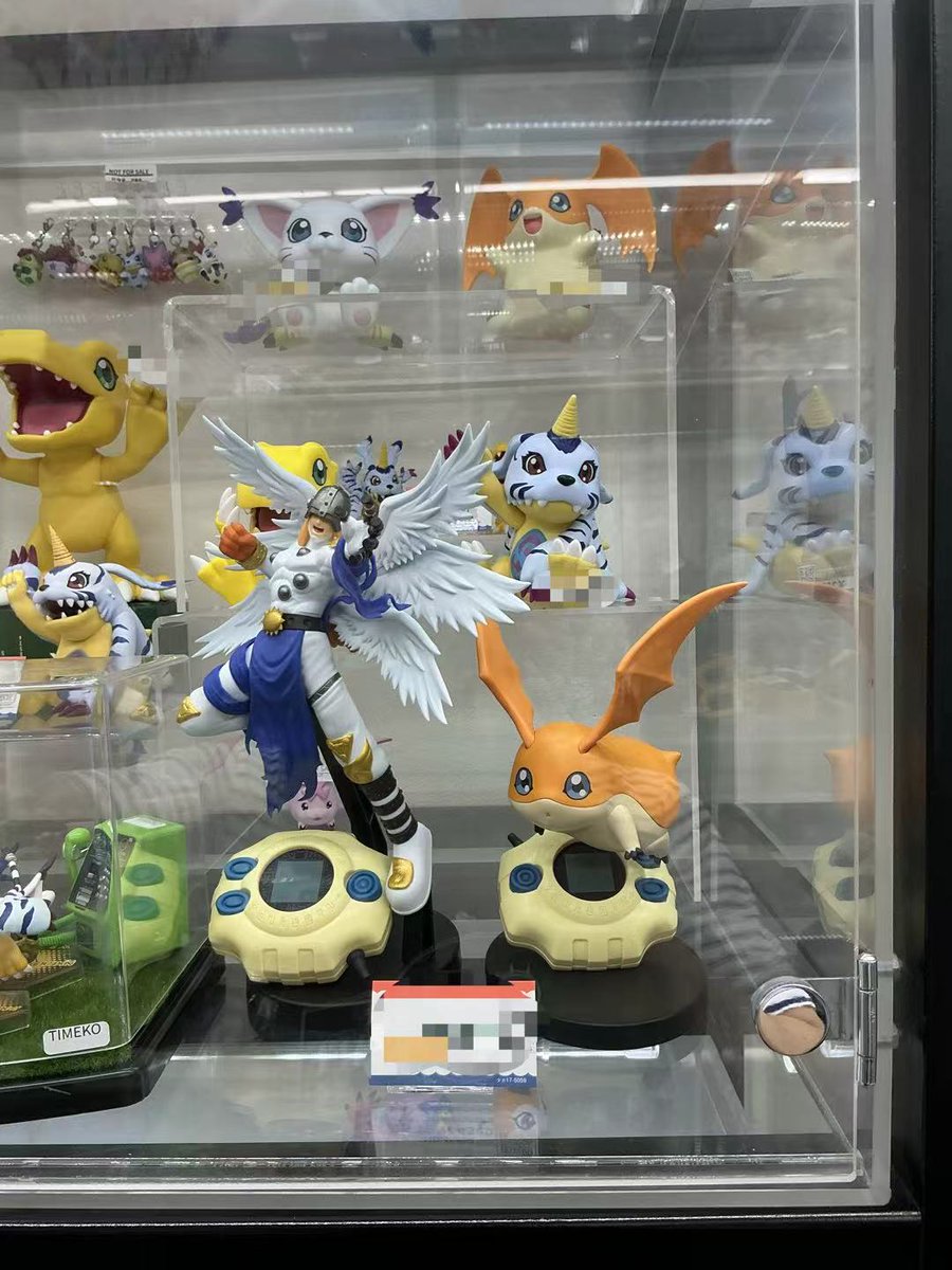 TIMEKO_hobby's tweet photo. あのデジヴァイスとともにフィギュア化する「デジヴァイスタンド！」シリーズ先鋒、
エンジェモン・パタモンが登場です！
可愛らしく空を飛ぶパタモンと、大迫力のエンジェモンを並べれば、デジモンの世界観に浸れること間違いなし！
店頭でチェックしてみてください！✨

#フィギュア　＃デジモン https://t.co/lajE6mVIXF