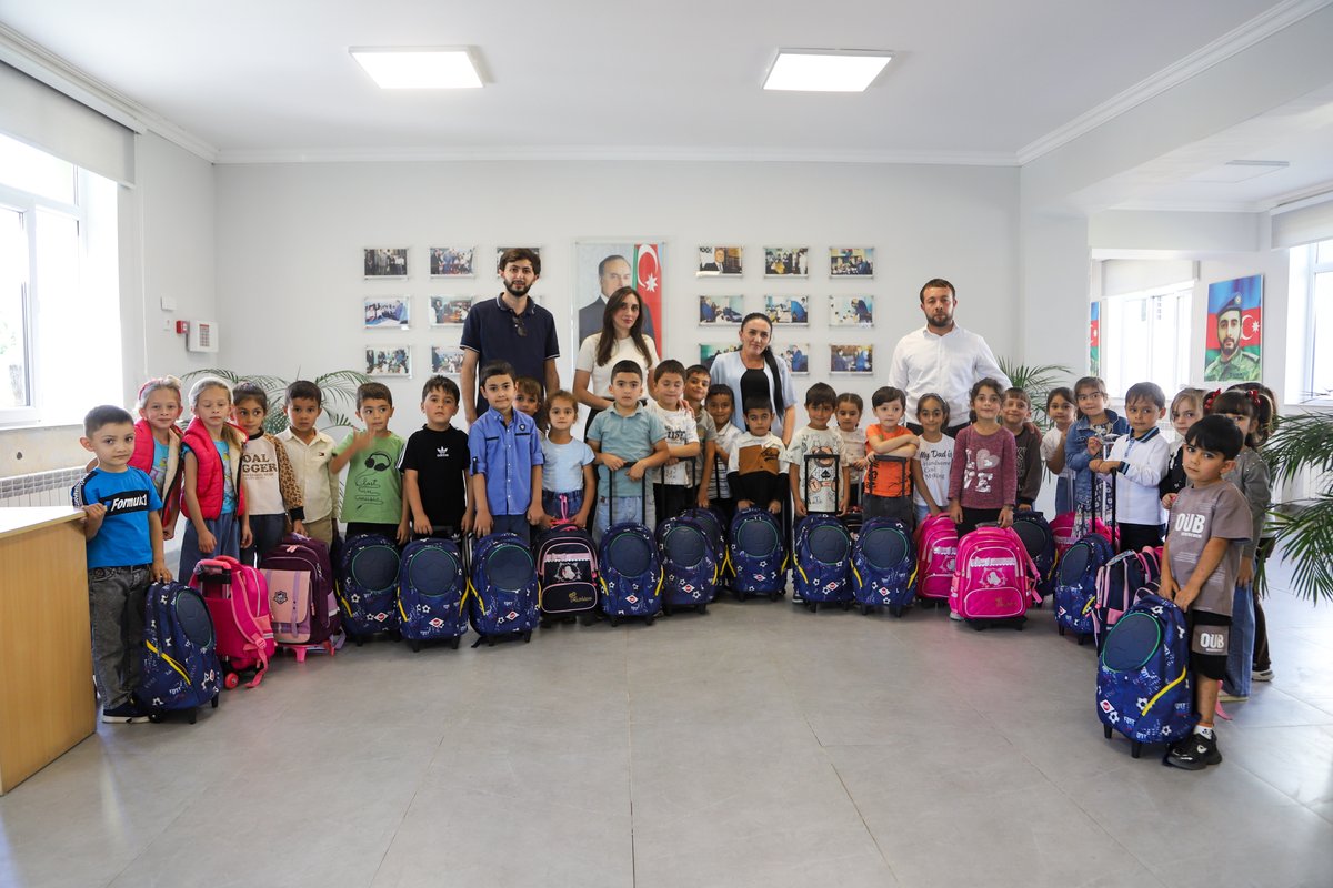 azersugaraz's tweet photo. Azərşəkər Bilik Günü münasibəti ilə birinciləri sevindirdi

Ətraflı - https://t.co/zdxpVbmBN6

Bilik Gününüz mübarək! 📚🎒 https://t.co/3mfQeBl9xV