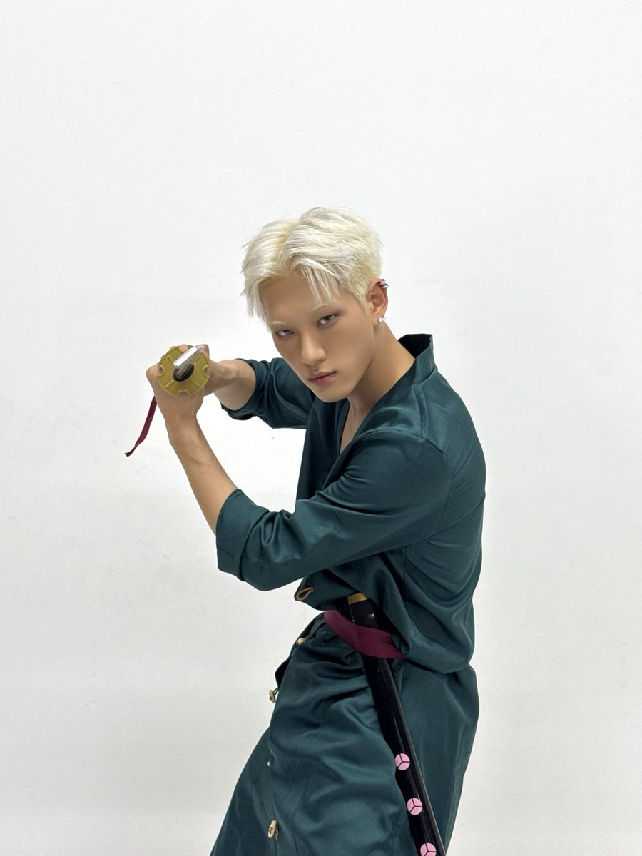 at_ALL_H_OURS's tweet photo. [#제이든] 
背中の傷は剣士の恥だ

#ALL_H_OURS #올아워즈
#XAYDEN #제이든 https://t.co/5dR71615X4