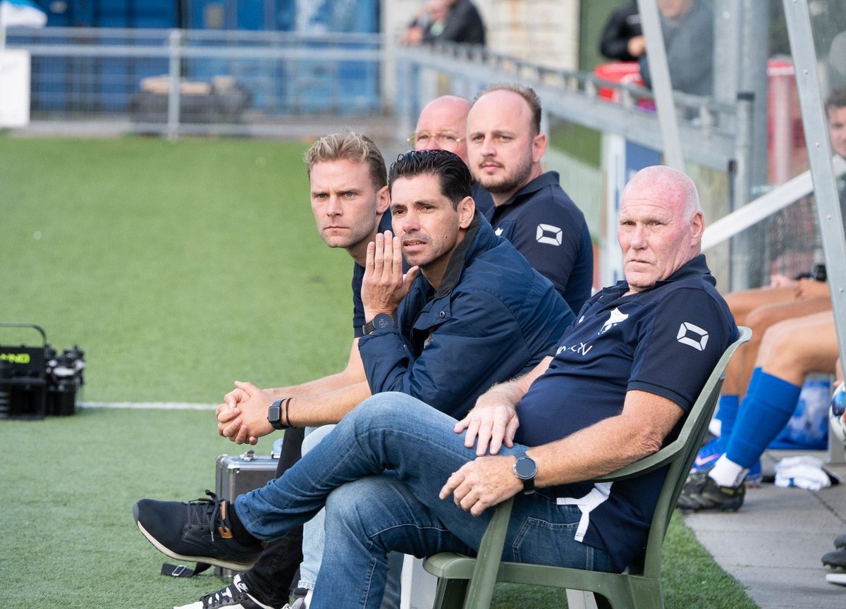 vv_sliedrecht's tweet photo. Hoofdtrainer Sjoerd van der Waal: 'Hou je aan je spelprincipes, maak plezier en presteer': Dit is het credo van trainer/coach Sjoerd van der Waal waarmee hij zijn selectie klaarstoomt voor zijn derde (volledige) seizoen, opnieuw in de tweede klasse. Nog… https://t.co/552wXi99uv https://t.co/ty195dR33i