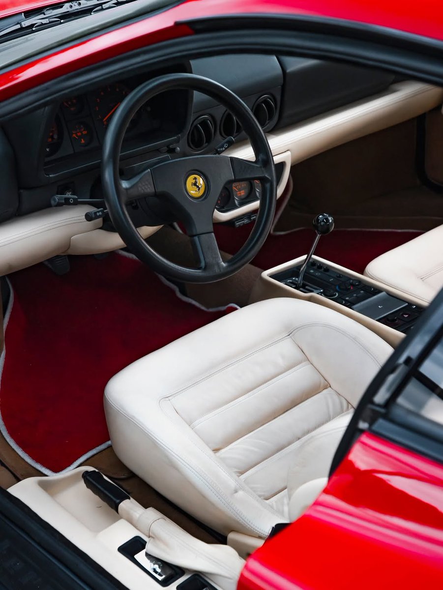 Venosier's tweet photo. Ferrari 512TR &amp; Cartier https://t.co/cnESif8Opn