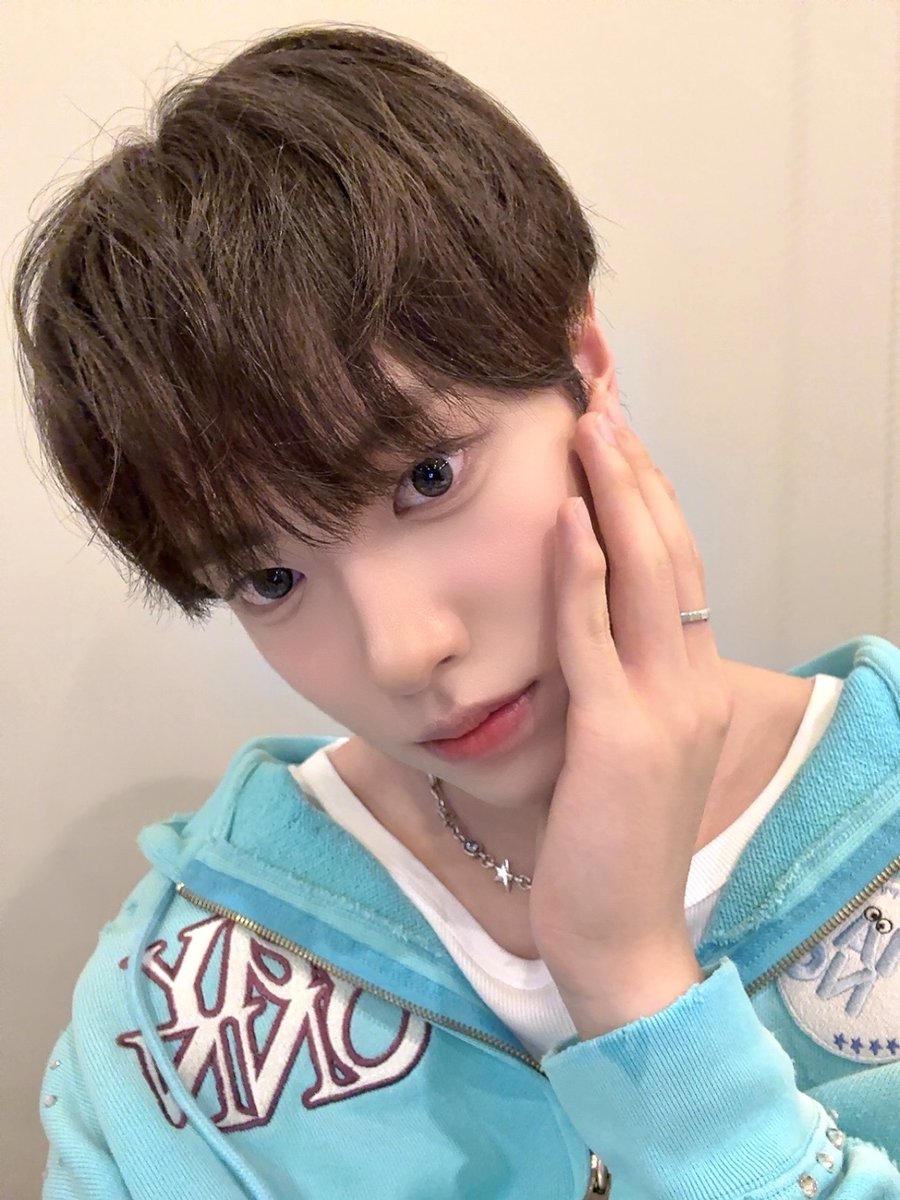 VAYONN_JP's tweet photo. [📸]Photo from MANO

VENAお元気ですか？
来週北海道で会えること楽しみにしてるね！✨

#VAYONN #베이온 #ベイオン
#MANO #마노 #マノ https://t.co/OdoOZbGTLQ