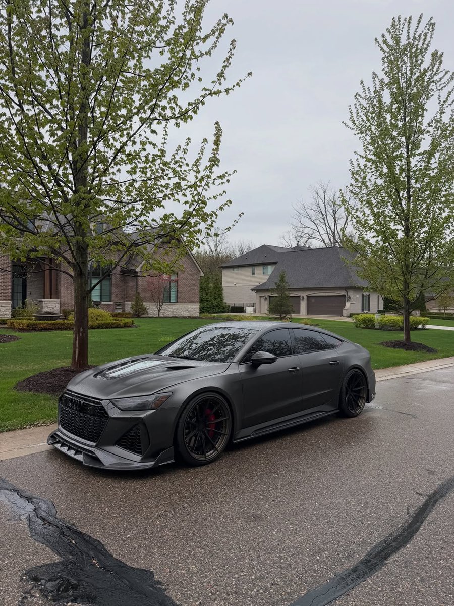 Venosier's tweet photo. AUDI RS7 https://t.co/EuhSyE71rC