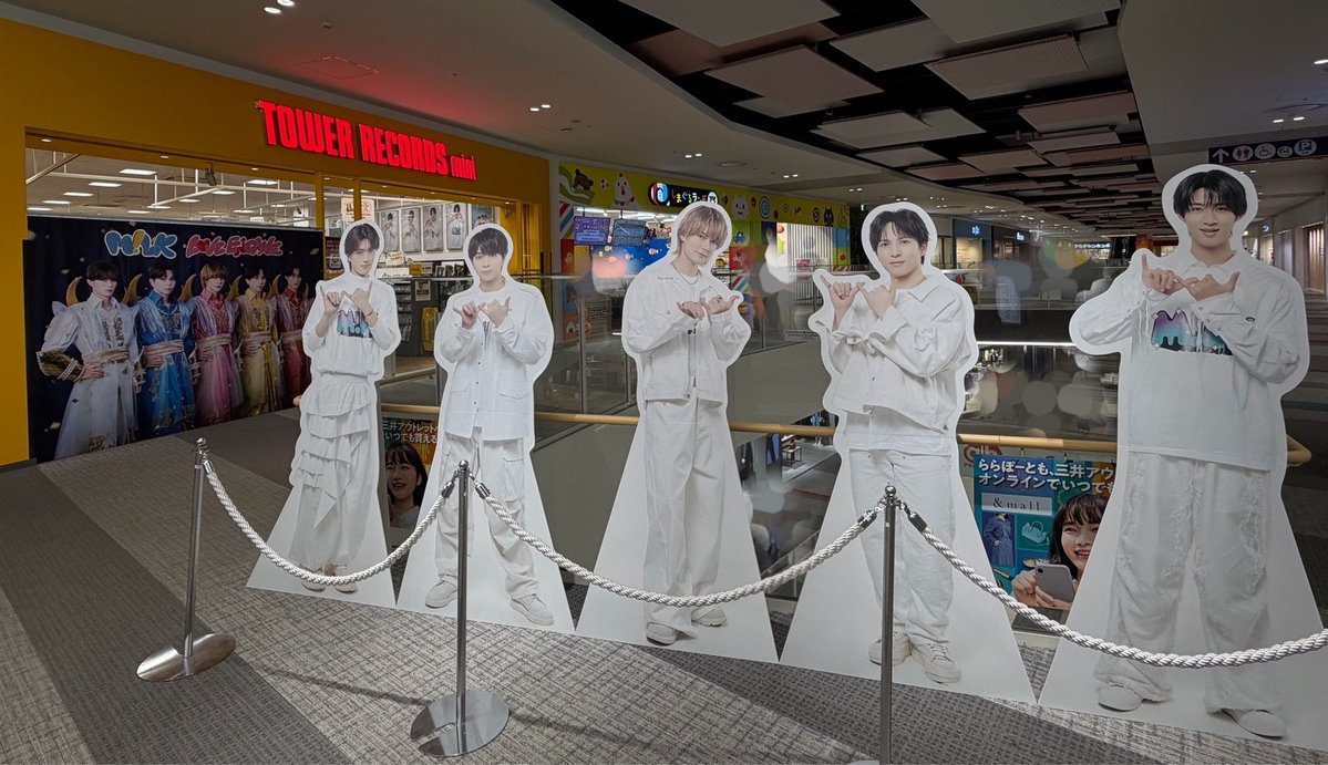 TOWER_Aquls's tweet photo. 【M!LK】 

/
Mini Album 「LOVE ENG!NE」
入荷いたしました🚚💨
\

🎁特典🎁
オリジナルステッカー(塩﨑太智デザイン絵柄)

🍼「タワラブ！」キャンペーン🍼
🐮特別レシート 
🐮ソロポスター掲出 
🐮B1ポスター掲出 
🐮メンバーソロ等身大パネル
など盛り沢山❣️

#MILK #ラブエンジン
#CD入荷情報 https://t.co/d68qfzZV9R