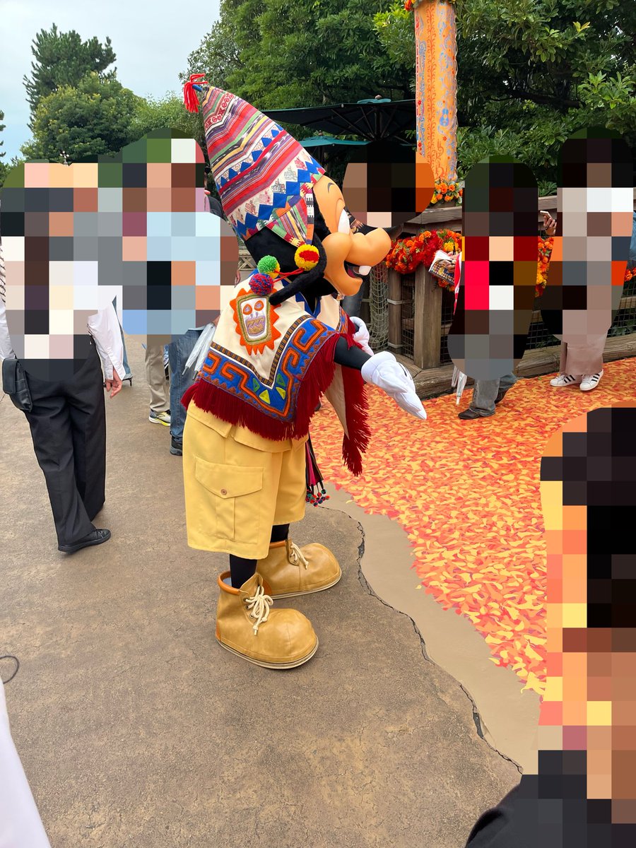 watson_033's tweet photo. ここから先は死者の国なんだって。
君達は死者の国から来たの？💦
って皆んなを心配してるマックス https://t.co/vhCNrV6SKT