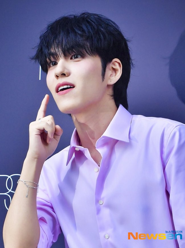 1kx1k_'s tweet photo. 기사사진이라니 https://t.co/JiHH3fbH45