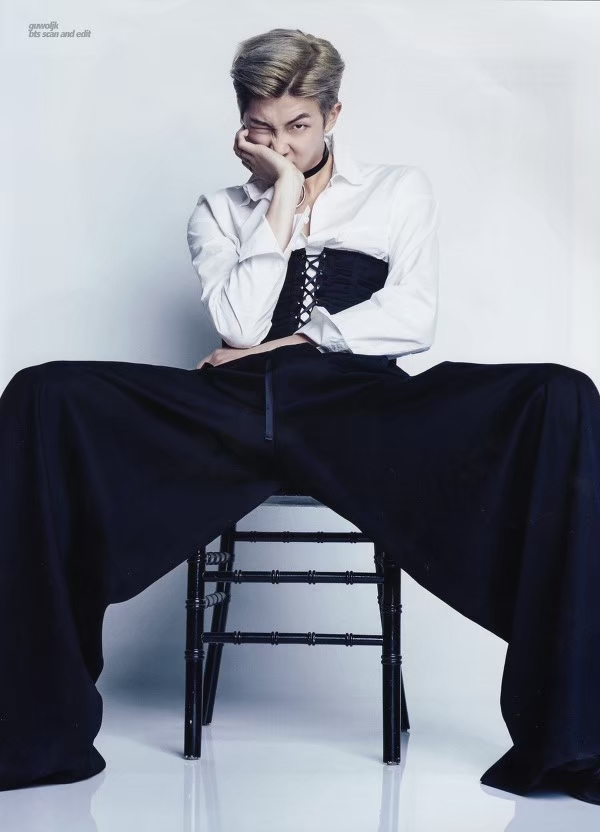 kthnoir7's tweet photo. Unprecedented levels of CUNT was served during this photoshoot. https://t.co/MqlxLPgTvy