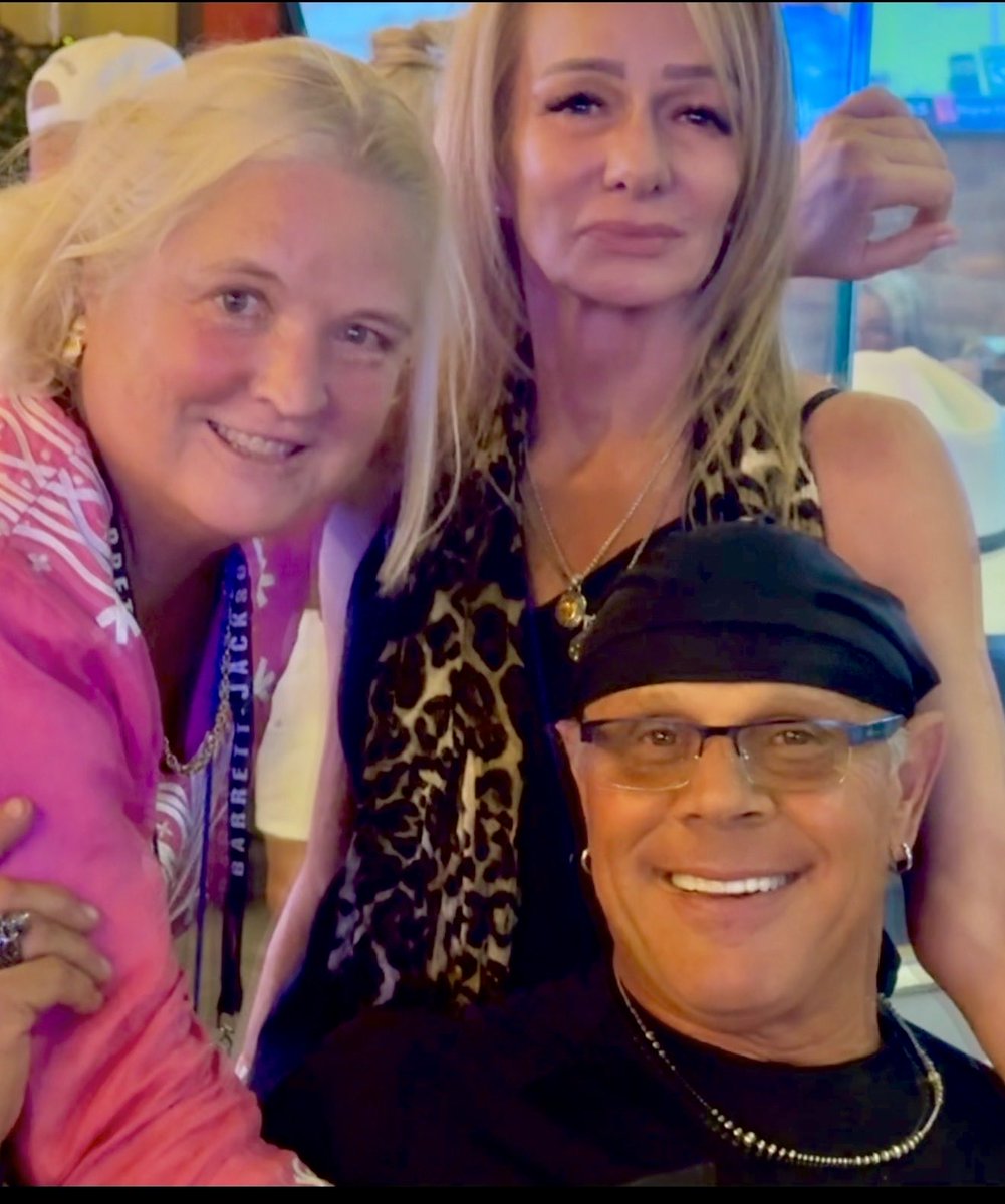roxyredpill's tweet photo. #StormSummit #LasVegas https://t.co/lNSZme6MsT