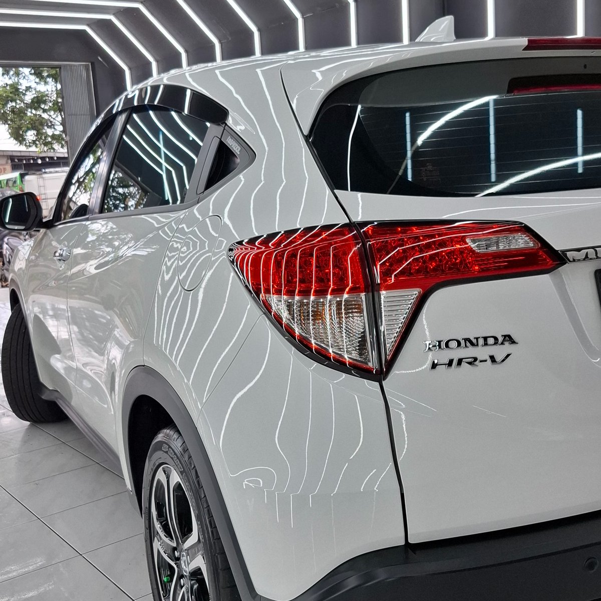DerenSay's tweet photo. Honda HR-V after Nano Ceramic Coating by Scuto Yasmin! Protects paint from fading, yellowing, and extreme weather. Enjoy a glossy wet look, hydrophobic effect, easier maintenance, and long-lasting shine. Book now to protect your vehicle’s color. https://t.co/ocN8WPBGbd