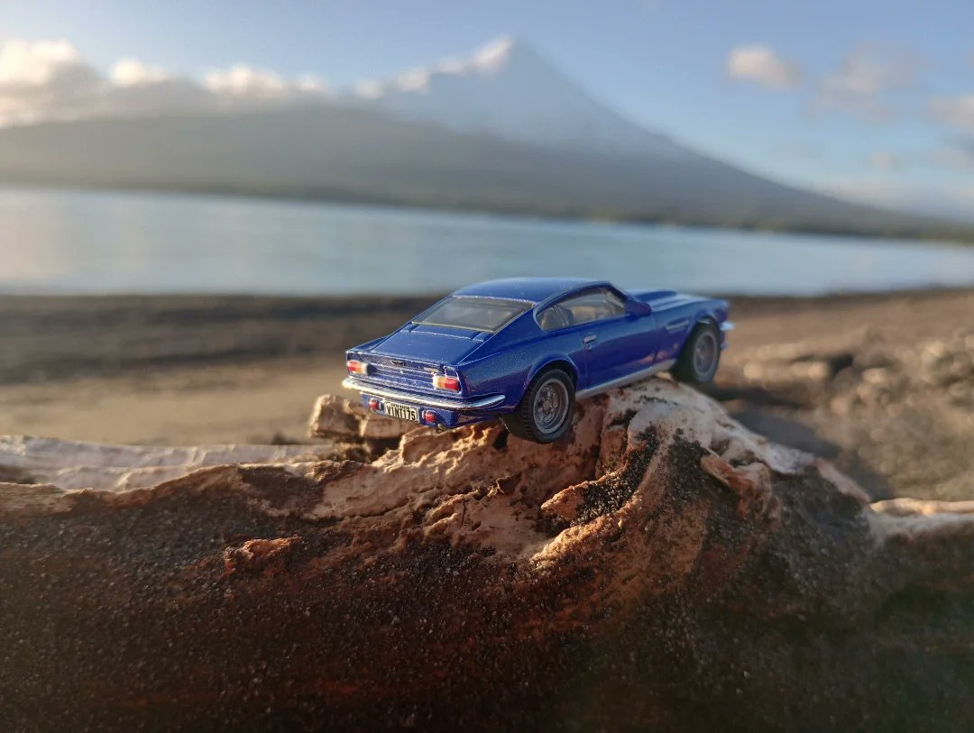 ChannelWalmart's tweet photo. 1977 Aston Martin V8 Vantage https://t.co/Z4DPFPpVDo