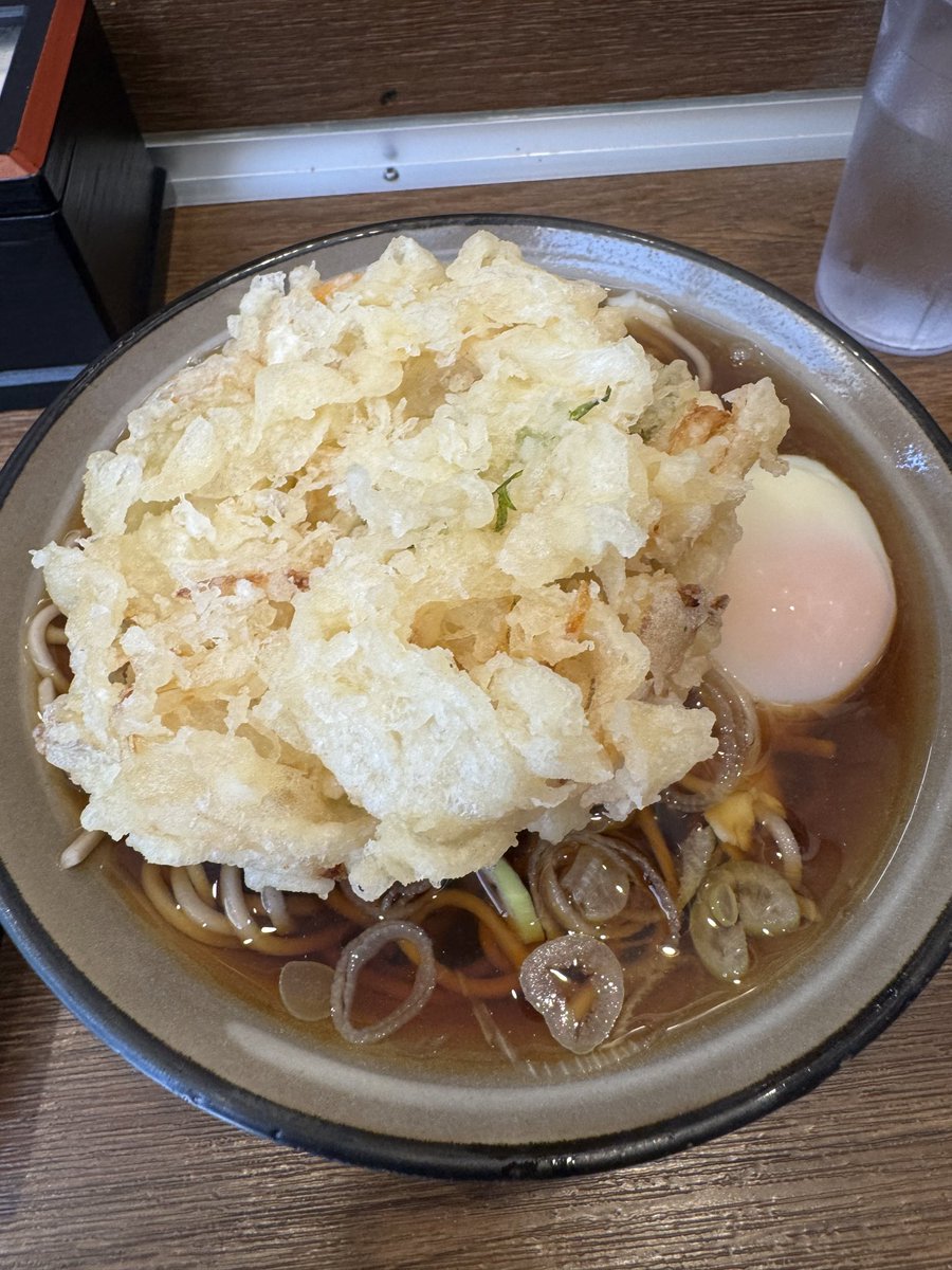 TheFuudo's tweet photo. 神田に来たので鬼金棒覗いたらめっちゃ混んでたので、かめやに移動。やっぱ美味い！週3ぐらい蕎麦食ってるけど、かめや家の近くに欲しい！ https://t.co/nhCROK3own