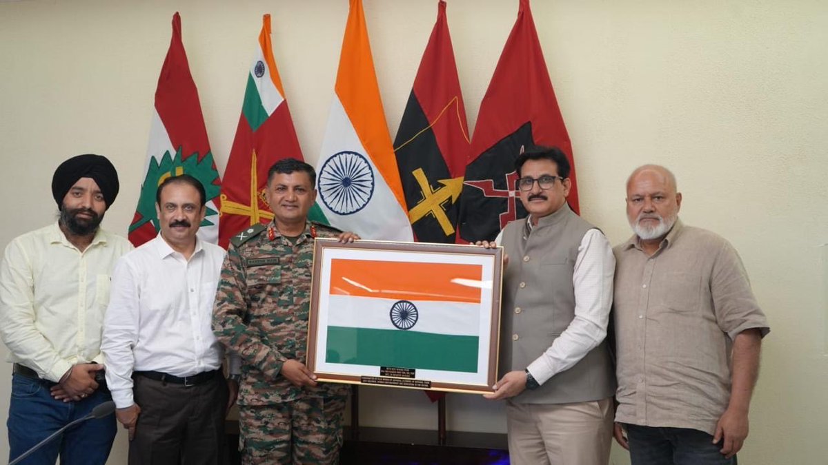 pgcilindia's tweet photo. Under its CSR initiative, POWERGRID handed over the POWERGRID War Heroes Gallery to the Indian Army at the War Museum & Pahadi Culture Centre, Tangdhar, Kupwara, near the Line of Control in Jammu & Kashmir.

The gallery was formally handed over by Shri Tarun Bajaj, ED, Northern Region-II, in the presence of Shri A. H. Khan, CGM (Kashmir), senior officials of POWERGRID and representatives of the Indian Army.

The gallery showcases the military heritage and strategic significance of the Tangdhar region and pays tribute to the valour and supreme sacrifices of soldiers who defended the nation.

The initiative reflects POWERGRID’s commitment to community development, preservation of national heritage and honouring the spirit of patriotism.

#POWERGRID #CSR #IndianArmy #WarHeroes #NationFirst #HonouringOurHeroes