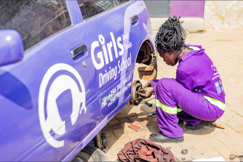 GirlsandTools tweet picture