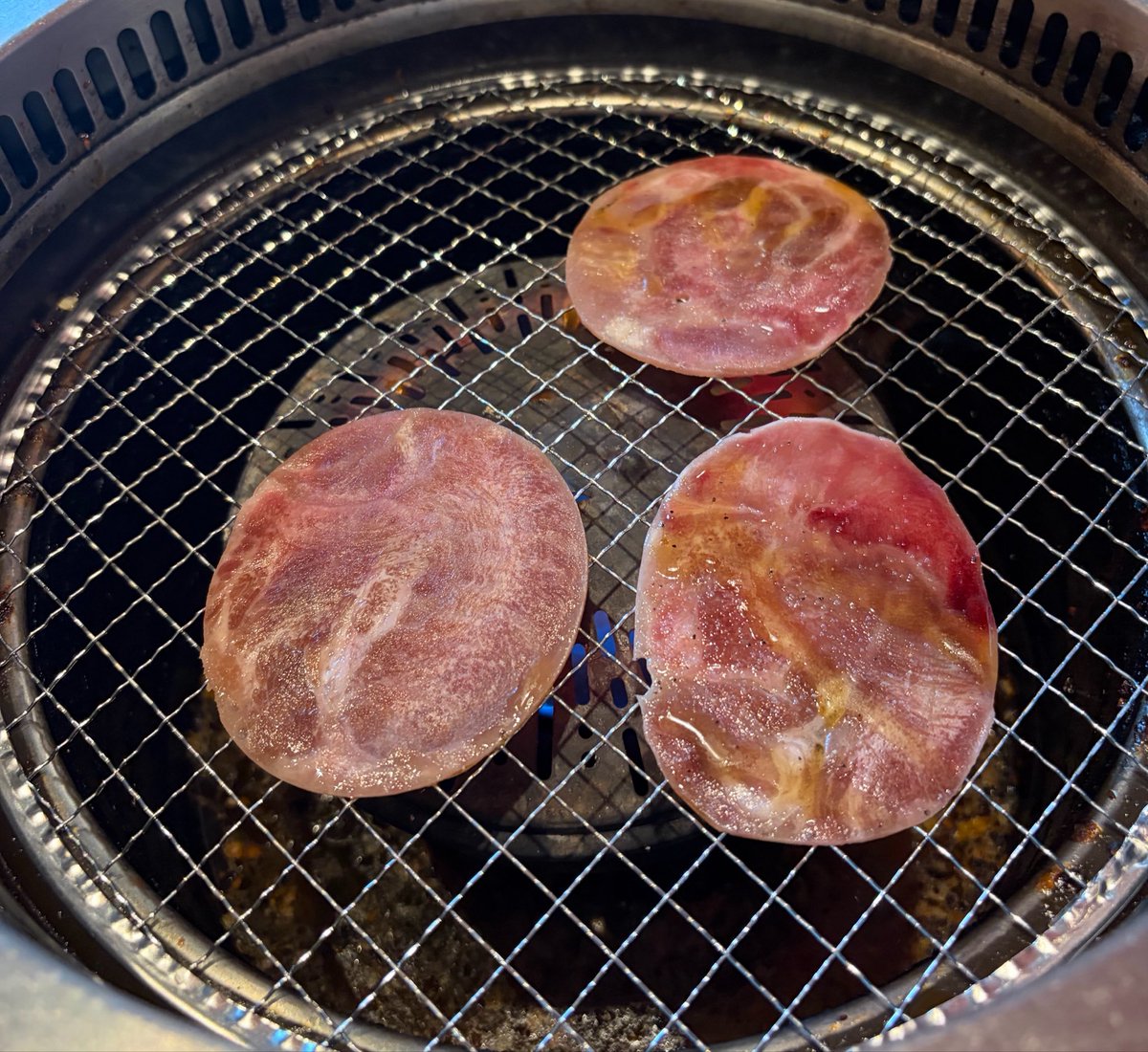 terasu619's tweet photo. 肉たべ https://t.co/lhqRiyraLk