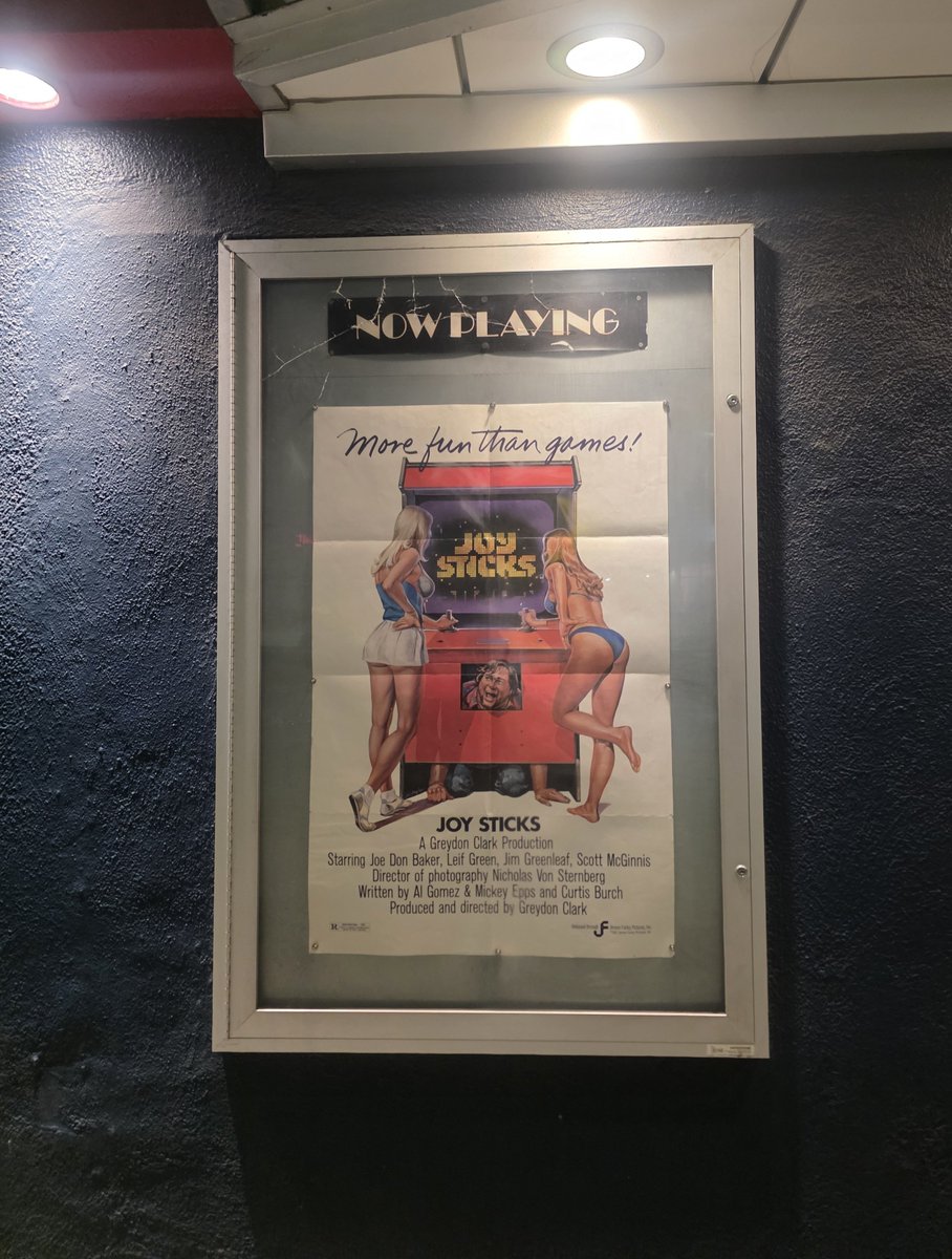 mialva05's tweet photo. Nw: #Joysticks @newbeverly https://t.co/SbXq42GQtg