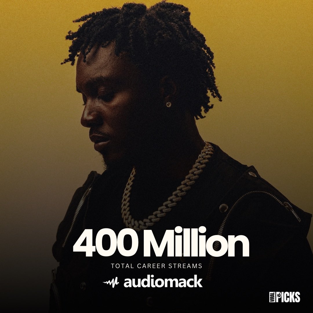 theeviralpicks's tweet photo. 🚨JUST IN

Kweku Smoke has become the FIRST Ghanaian rapper to amass 400 Million streams on Audiomack.

He’s also the 3rd Ghanaian artist to reach this milestone. https://t.co/Jt1kGB541j