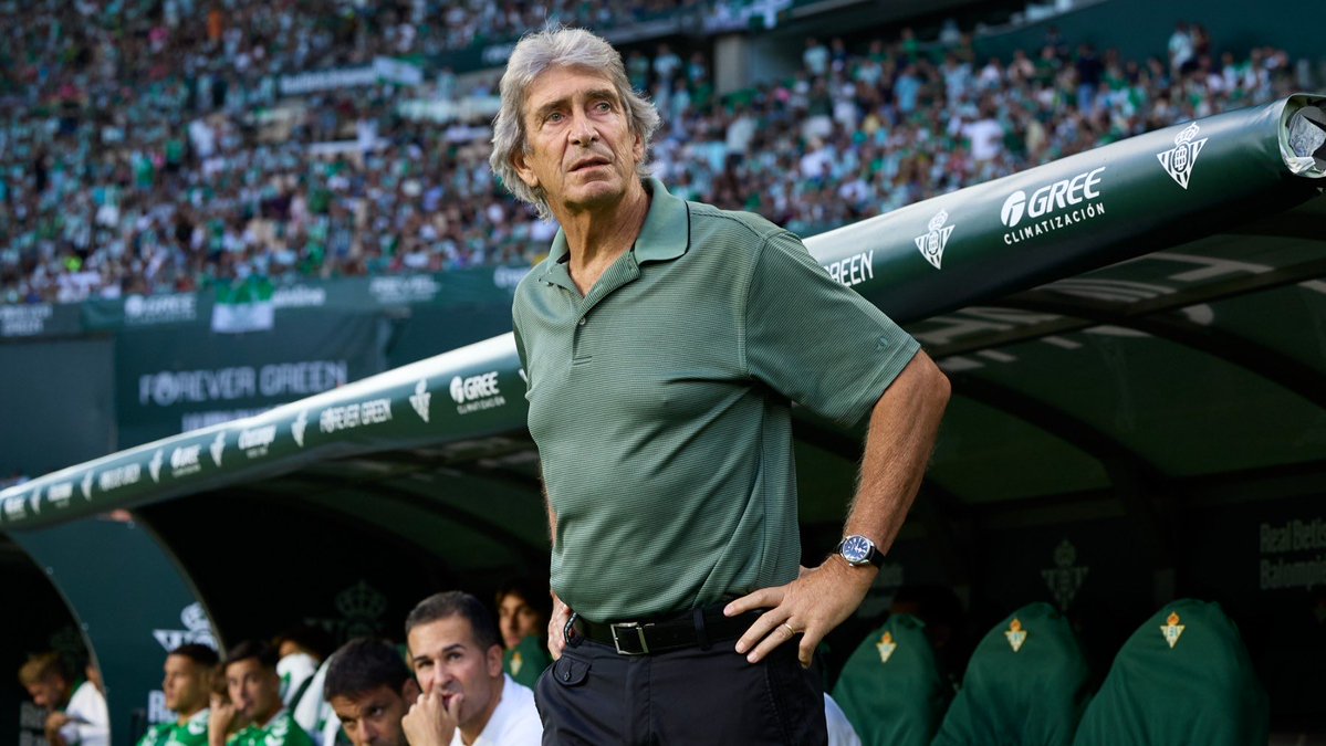 FranOrguez's tweet photo. Sed sinceros. ¿Cuántas veces, tras haber visto mucho Betis, habéis visto una situación y al equipo de una determinada forma que habéis pensado “hasta aquí le llegó la cosa al abuelo”? 

Pues siempre le acaba dando la vuelta a la tostá. 

Él es Betis. Contra todo y contra todos. https://t.co/V2qKVUfuZ2