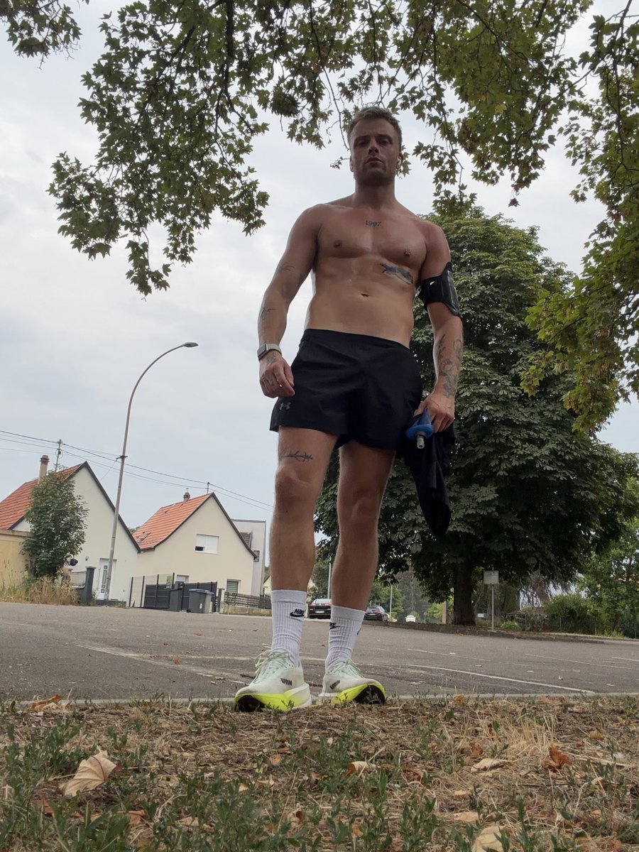 ccdvr13's tweet photo. Le sex c’est bien mais le sport c’est aussi qqchose https://t.co/gPQ19K8nZW