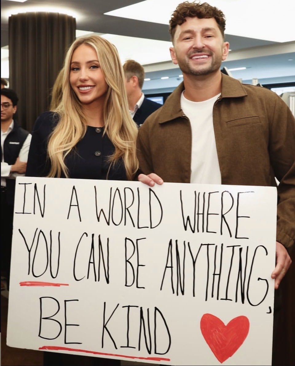 ZacheryDerww's tweet photo. In a world where you can be anything, be kind.❤️

Such a special day with @frelieffund. So many incredible people came together, hit the trading floor and raised money for charities they care about.

Thank you @brandonlutnick and the entire Cantor Fitzgerald team for turning a day of remembrance into a day of giving, and for supporting my charity and so many others.

Grateful to be a small part of something so meaningful. Be kind and love always

#Mdmotivator #KindnessMatters #canada #Mdmotivator