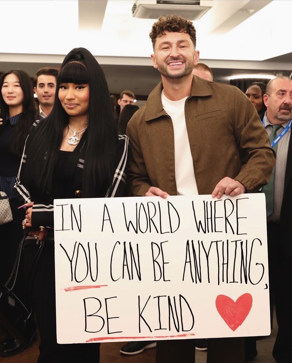 ZacheryDerww's tweet photo. In a world where you can be anything, be kind.❤️

Such a special day with @frelieffund. So many incredible people came together, hit the trading floor and raised money for charities they care about.

Thank you @brandonlutnick and the entire Cantor Fitzgerald team for turning a day of remembrance into a day of giving, and for supporting my charity and so many others.

Grateful to be a small part of something so meaningful. Be kind and love always

#Mdmotivator #KindnessMatters #canada #Mdmotivator