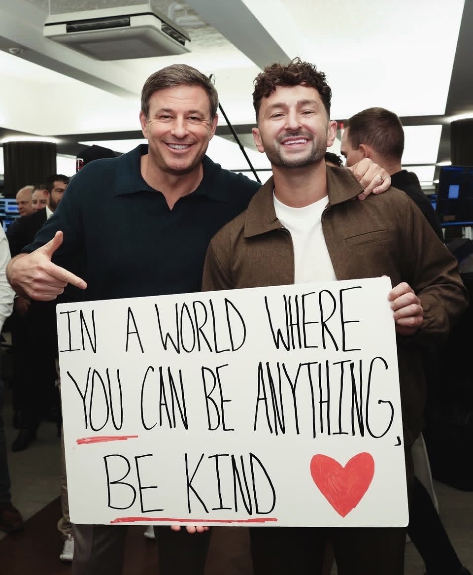 ZacheryDerww's tweet photo. In a world where you can be anything, be kind.❤️

Such a special day with @frelieffund. So many incredible people came together, hit the trading floor and raised money for charities they care about.

Thank you @brandonlutnick and the entire Cantor Fitzgerald team for turning a day of remembrance into a day of giving, and for supporting my charity and so many others.

Grateful to be a small part of something so meaningful. Be kind and love always

#Mdmotivator #KindnessMatters #canada #Mdmotivator