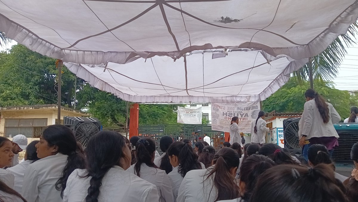 Aanya88492's tweet photo. समानता की आवाज़ को बुलंद करें-AYUSH Stipend ₹25K कर���ं। @ayushupdept @dayalugurubjp @SureshKKhanna @CMOfficeUP @upayushdept @moayush #AYUSHStipend25K https://t.co/ERMCDDkTRE