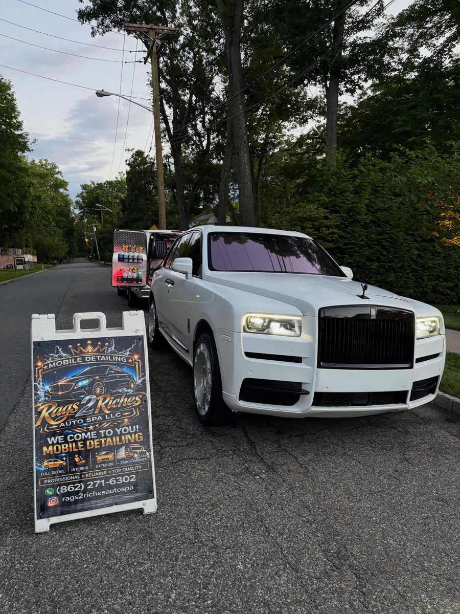 Glaucio_lsb's tweet photo. Rolls-Royce Cullinan detailed to perfection. Nothing beats that freshly detailed luxury finish. North Jersey Mobile Detailing
Contact: @rags2richesautospa
Book now: Link in bio https://t.co/rVOREXpRkV